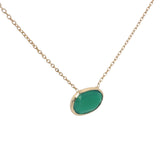 Collier doré onyx verte attachée à la chaine 42 cm