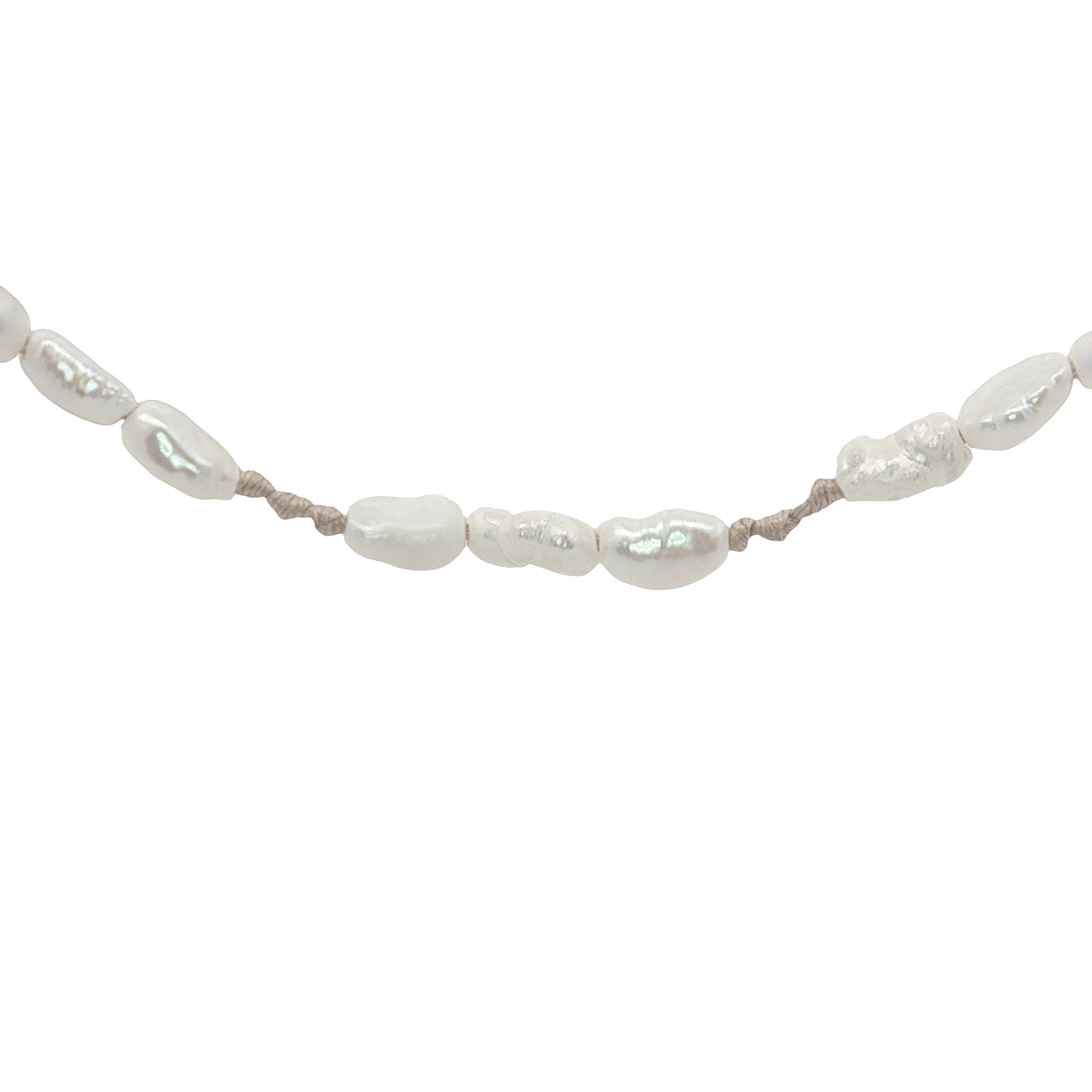 Collier doré alternance de perles de culture et noeuds beige 50 cm