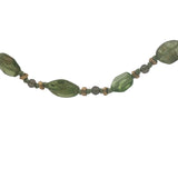 Collier doré péridot, quartz fumé, perles dorées et noeuds verts 50 cm