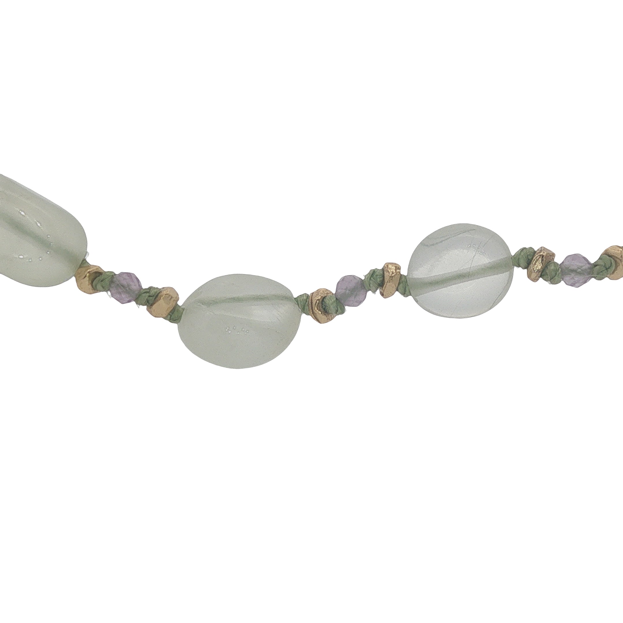 Collier doré prehnite, améthyste, perles dorées et noeuds 50 cm