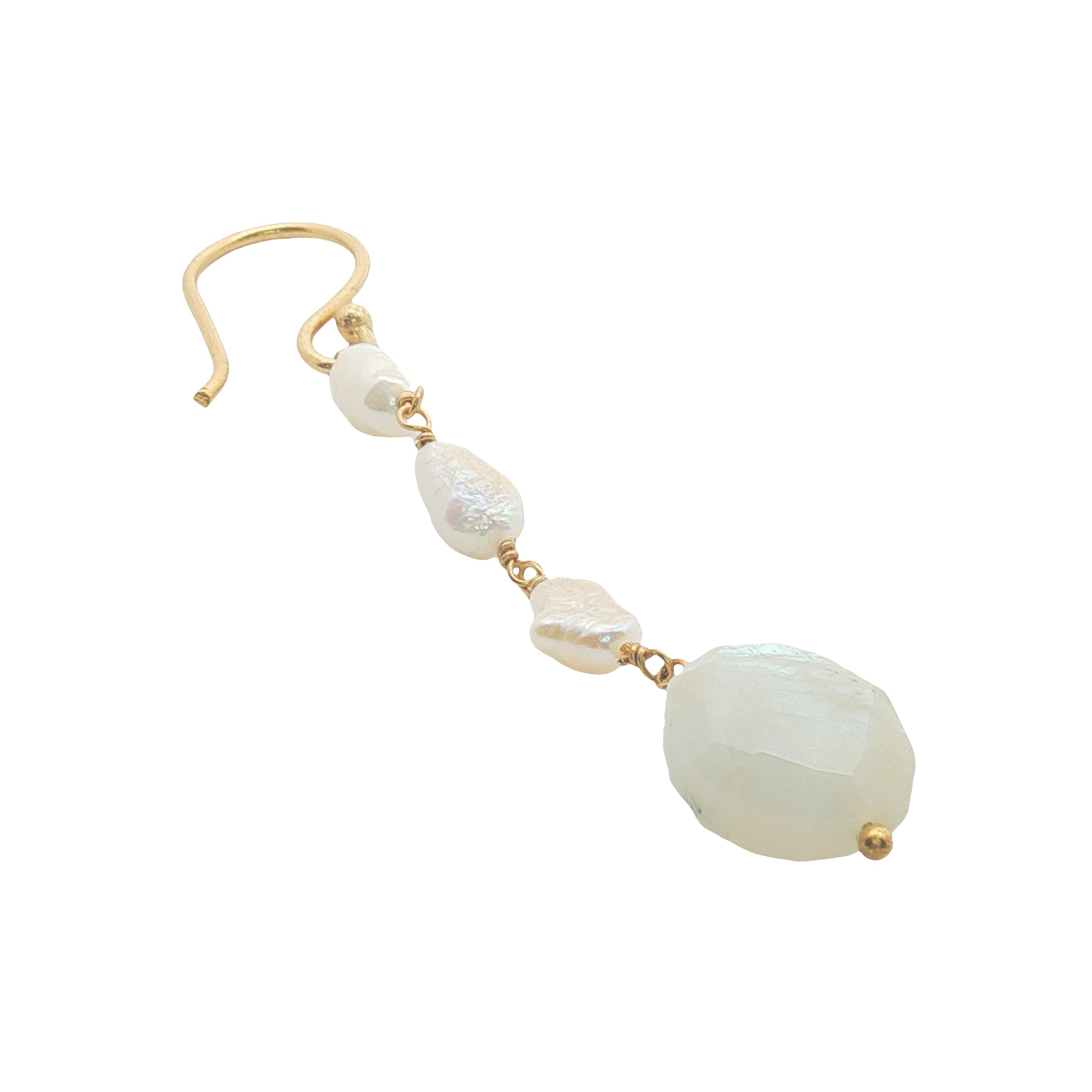Boucles d'oreilles pendantes dorées trio perle de culture et pierre de lune