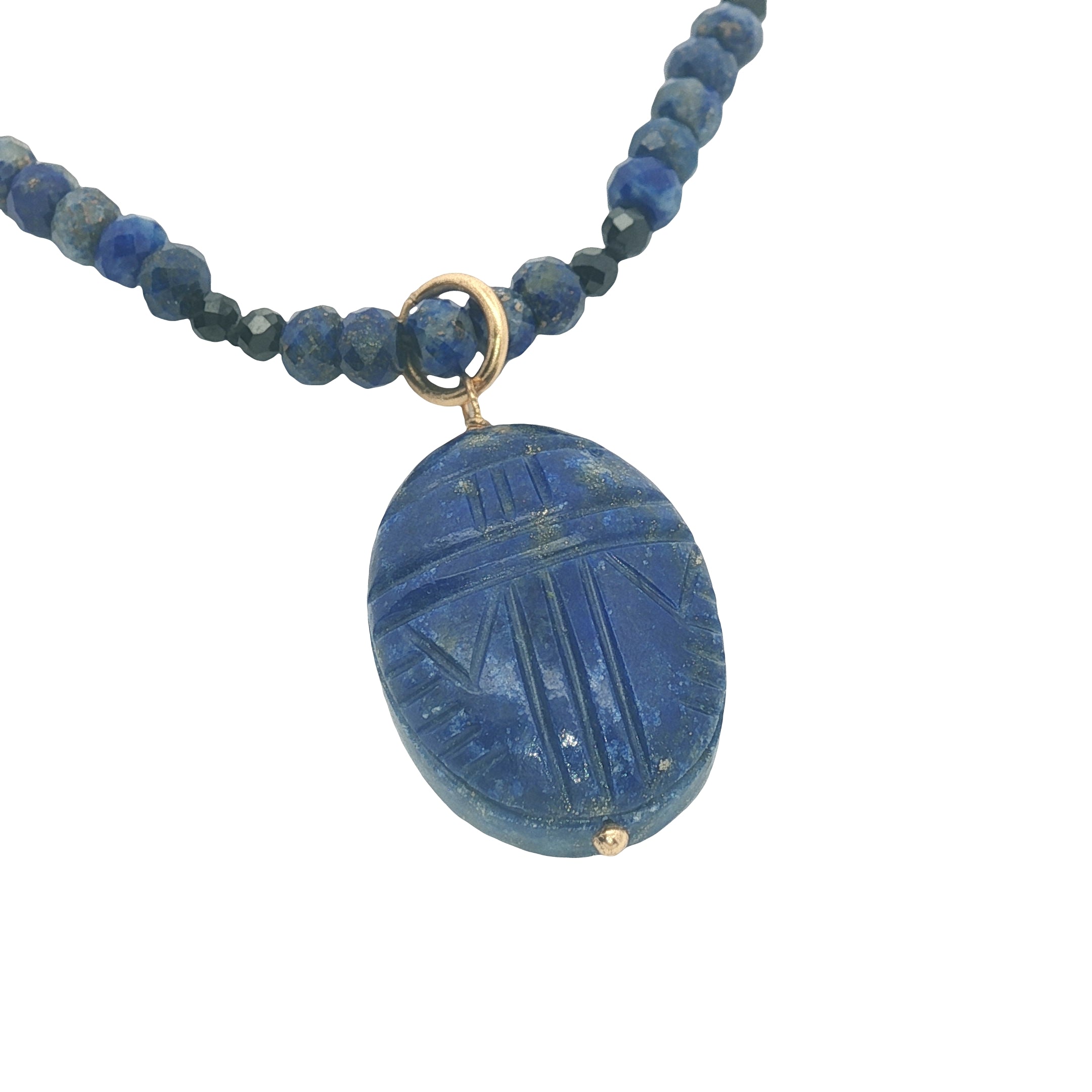 Collier doré lapis lazuli scarabée taillé dans la pierre 42 cm