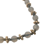 Collier doré perles gris clair avec couronnes dorées 42 cm