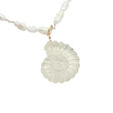 Collier doré perles de culture et noeuds blancs escargot en quartz citron 50 cm