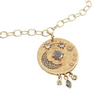 Collier doré médaillon astres avec labradorite et zircons avec pampilles 50 cm
