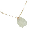 Collier doré poisson taillé dans la prehnite 42 cm