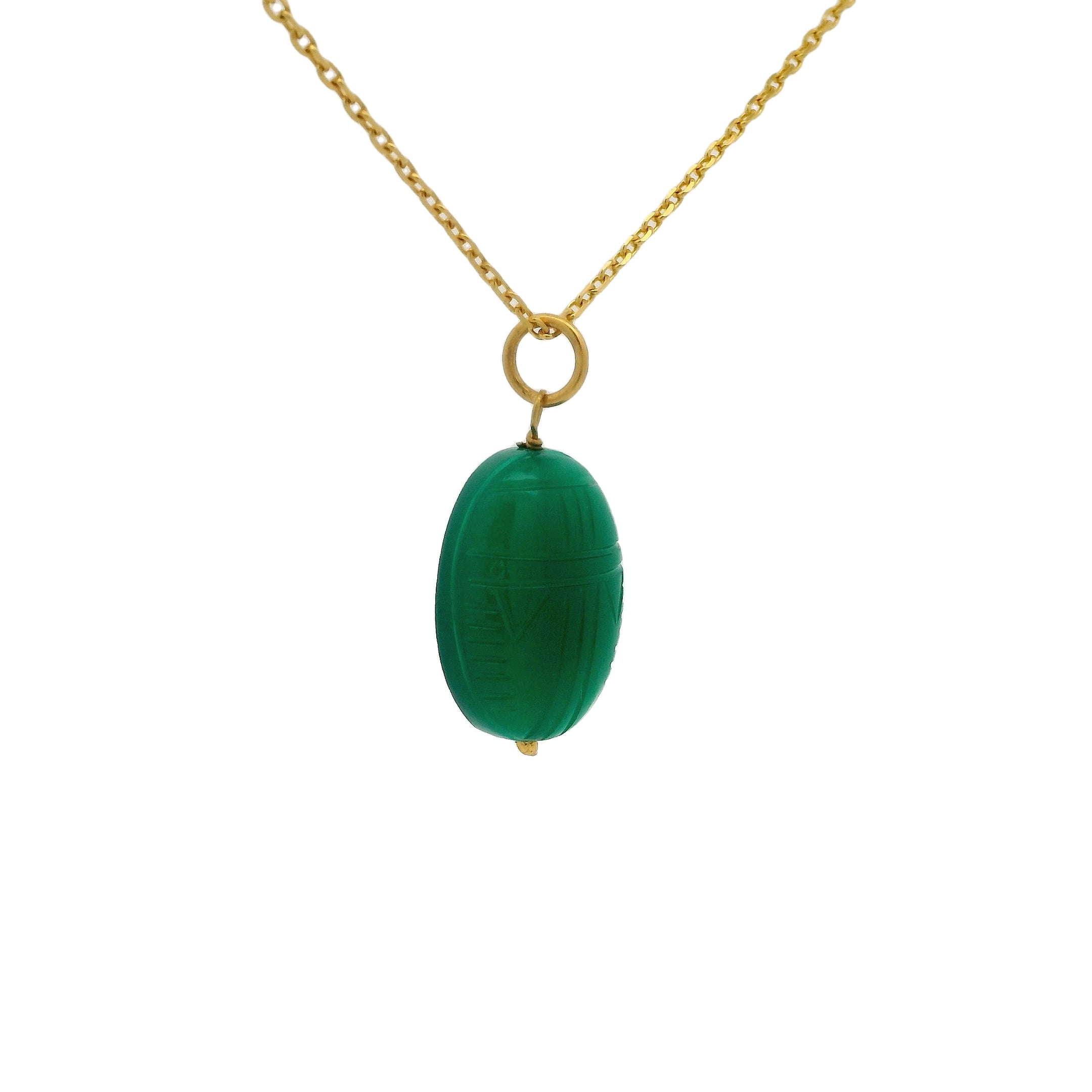 Collier doré petit scarabée sculpté sur onyx verte 42 cm