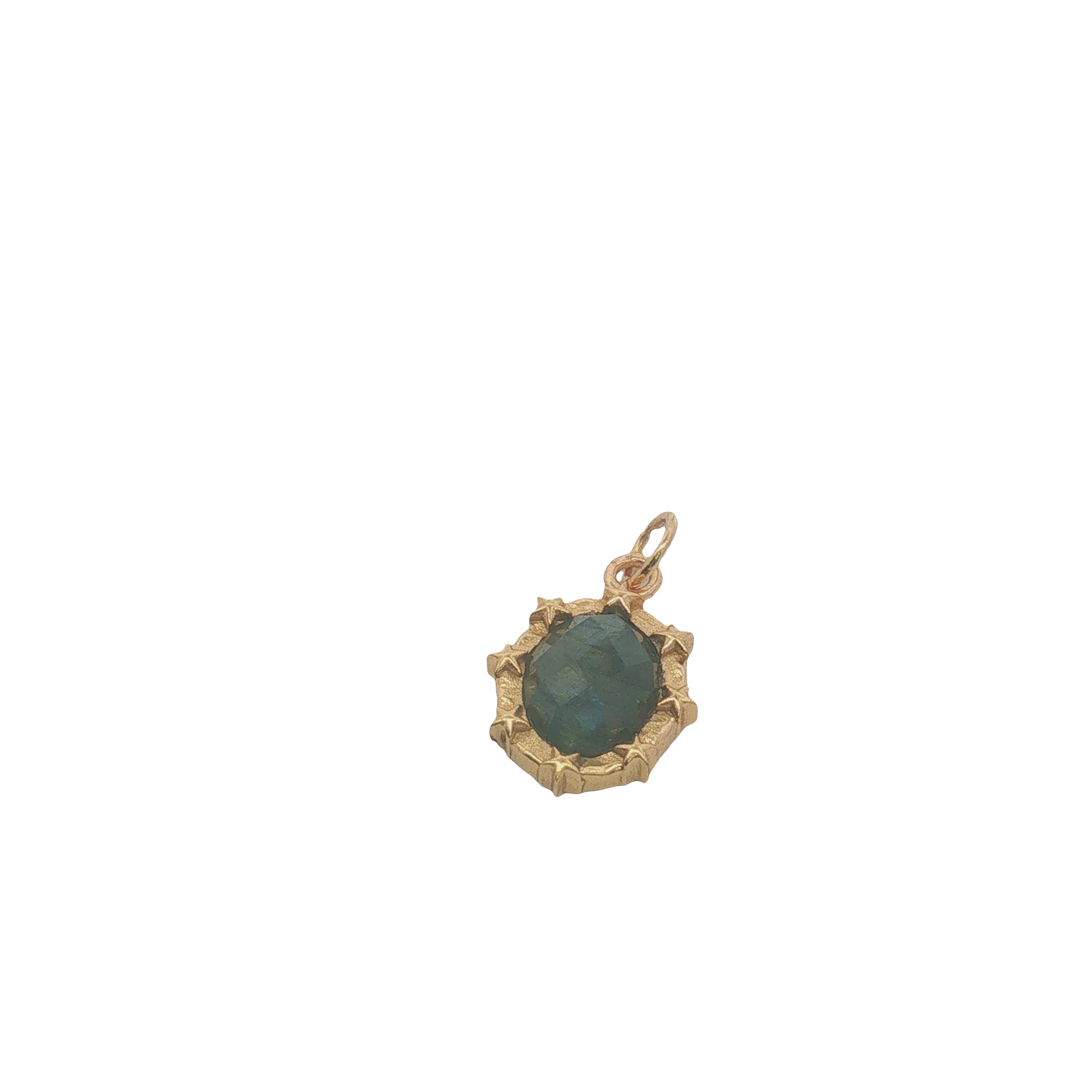 Charms doré médaillon ovale avec labradorite et étoiles