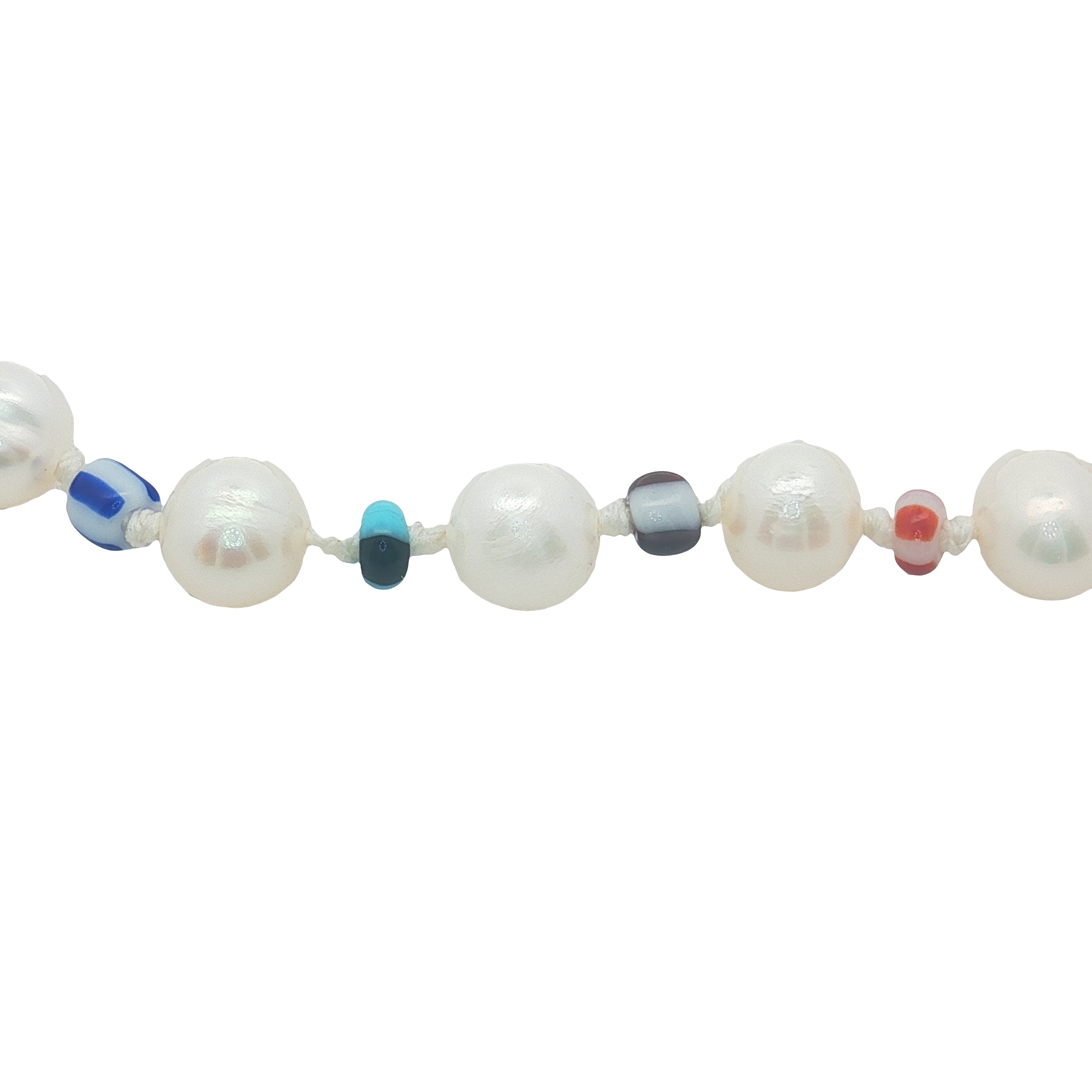 Gold bracelet with cultured pearls and fancy pearls