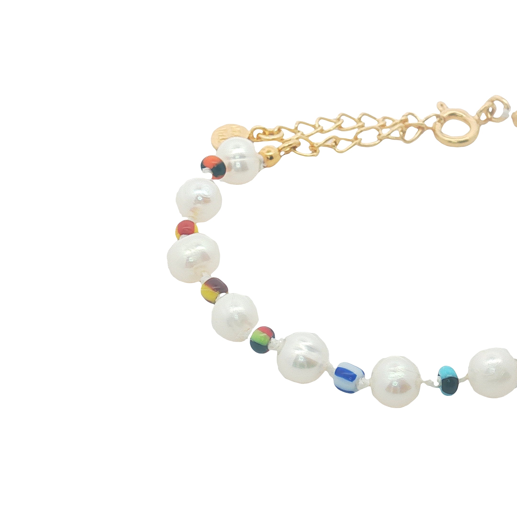 Gold bracelet with cultured pearls and fancy pearls