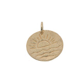 Charms doré médaille "carpe diem" et coucher de soleil