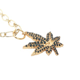 Collier doré feuille de chanvre en zircons noirs 42 cm
