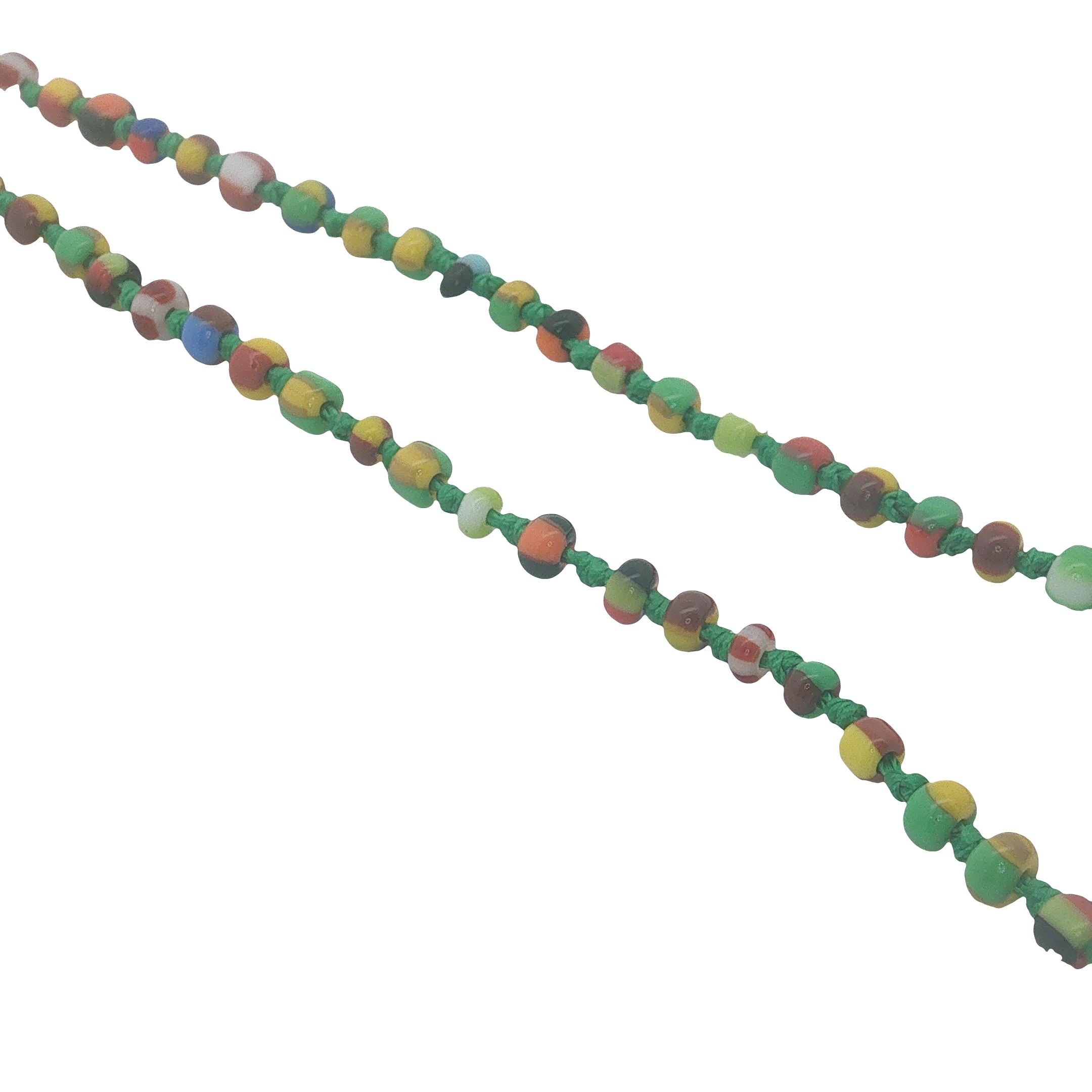 Collier doré perles multicolores alternées à des noeuds verts 75 cm