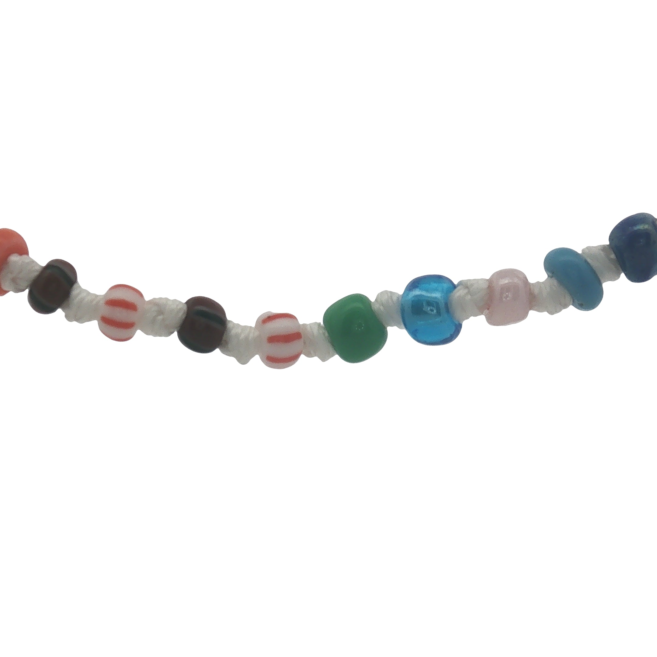 Collier doré perles multicolores avec noeuds blancs 38 cm
