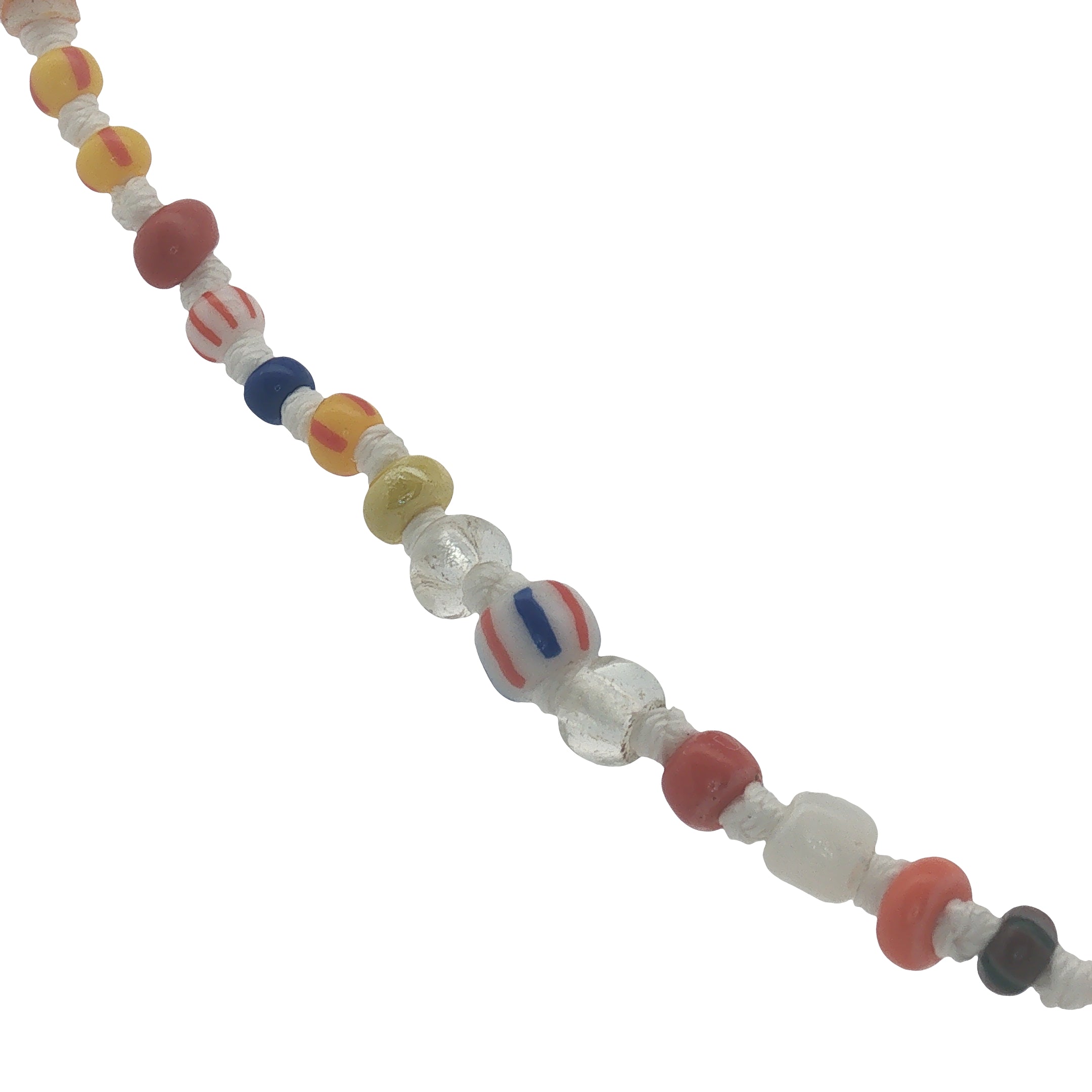 Collier doré perles multicolores avec noeuds blancs 38 cm