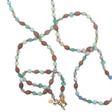 Collier doré perles vertes, roses, grises et en bois 75 cm