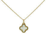 Collier doré trèfle avec prehnite serti 4 griffes 42 cm