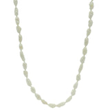 Pearl necklace with thread and knots