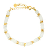 Bracelet doré pierre de lune avec couronnes et disques martelés dorés