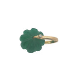 Charms doré fleur taillée dans de l'onyx verte avec étrier