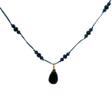 Collier doré fil noir orné d'onyx noir et lapis 42cm