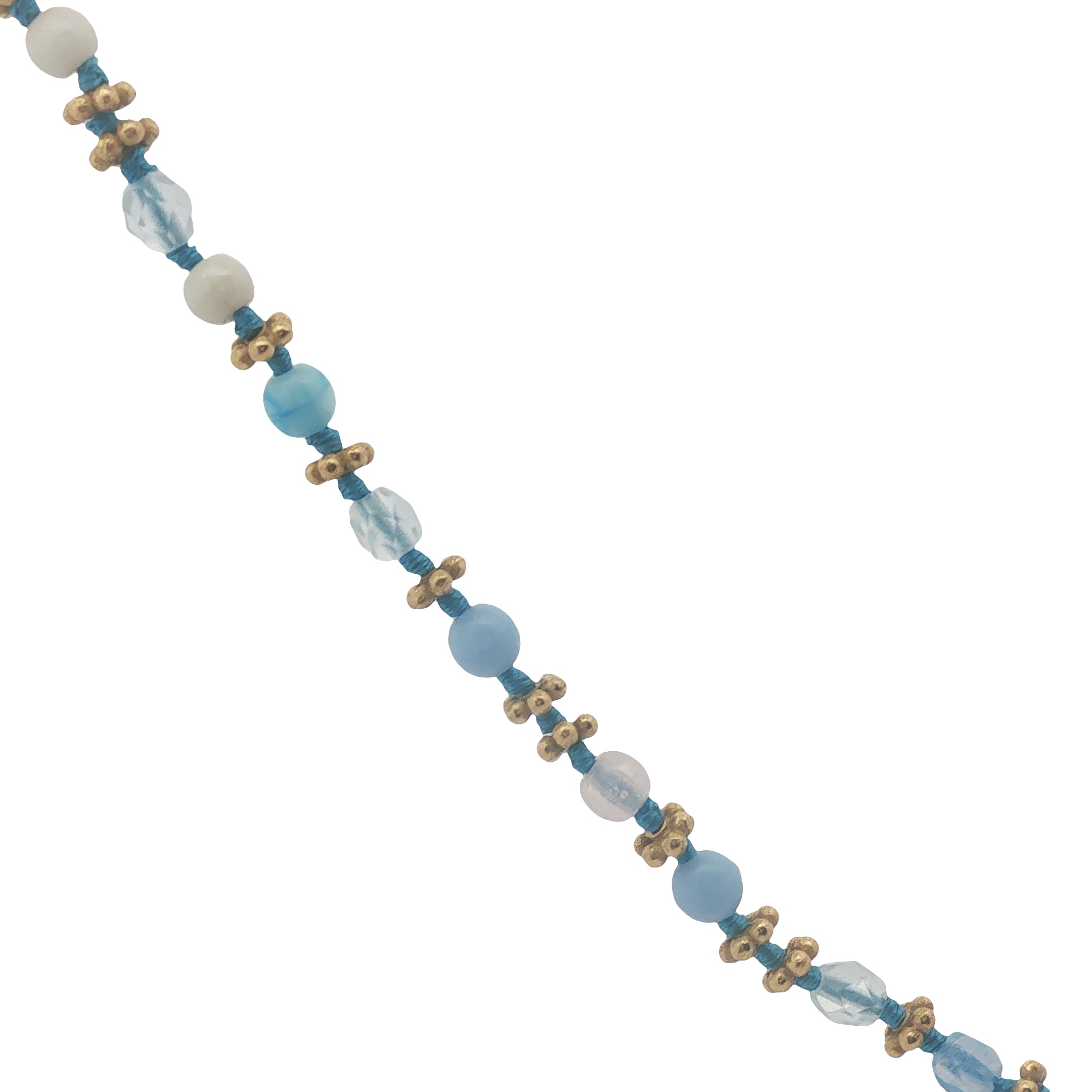 Collier doré perles bleu ciel et blanches, couronnes dorées et noeuds bleu jeans 42 cm