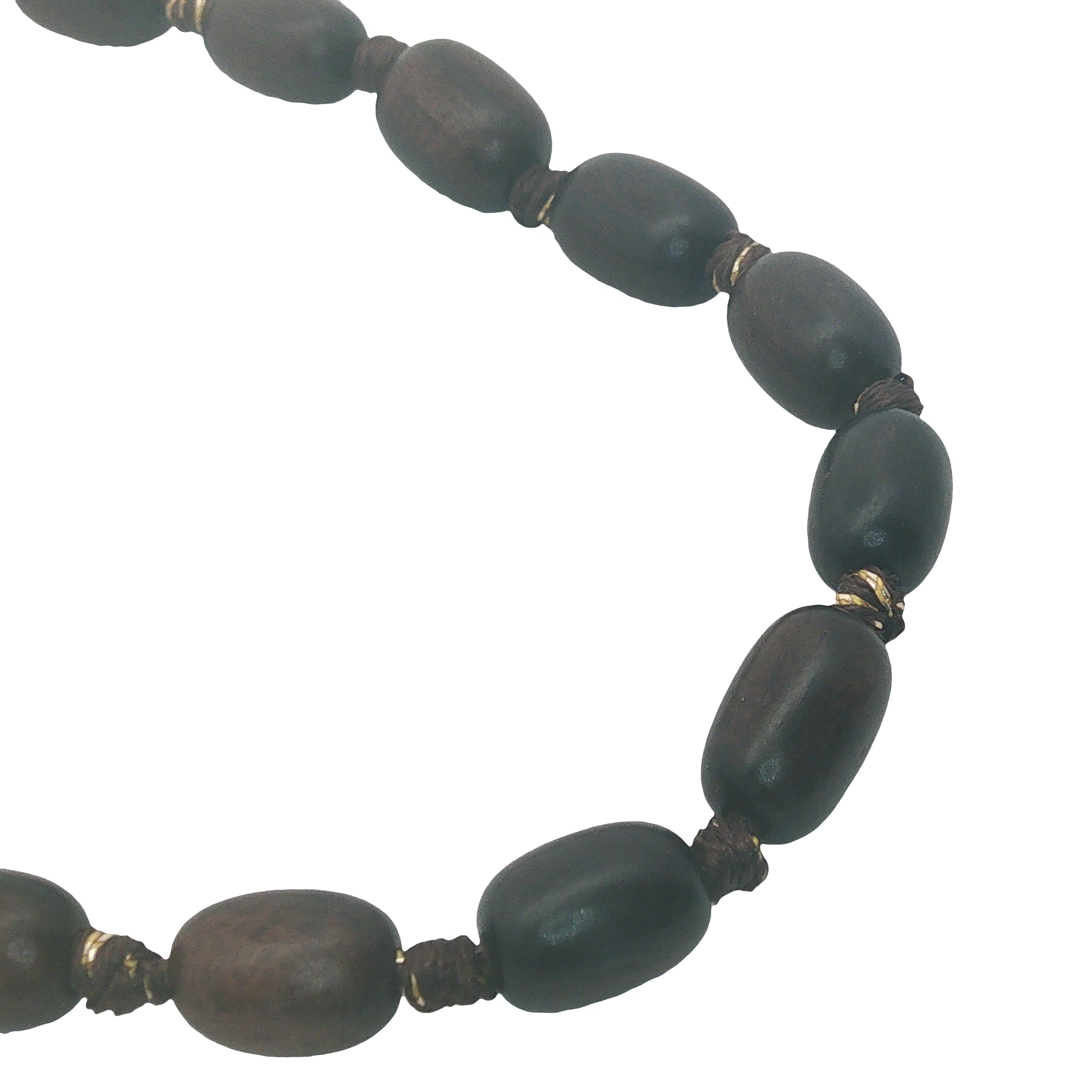 Collier doré perles ovales en bois foncé et noeuds marrons 64 cm