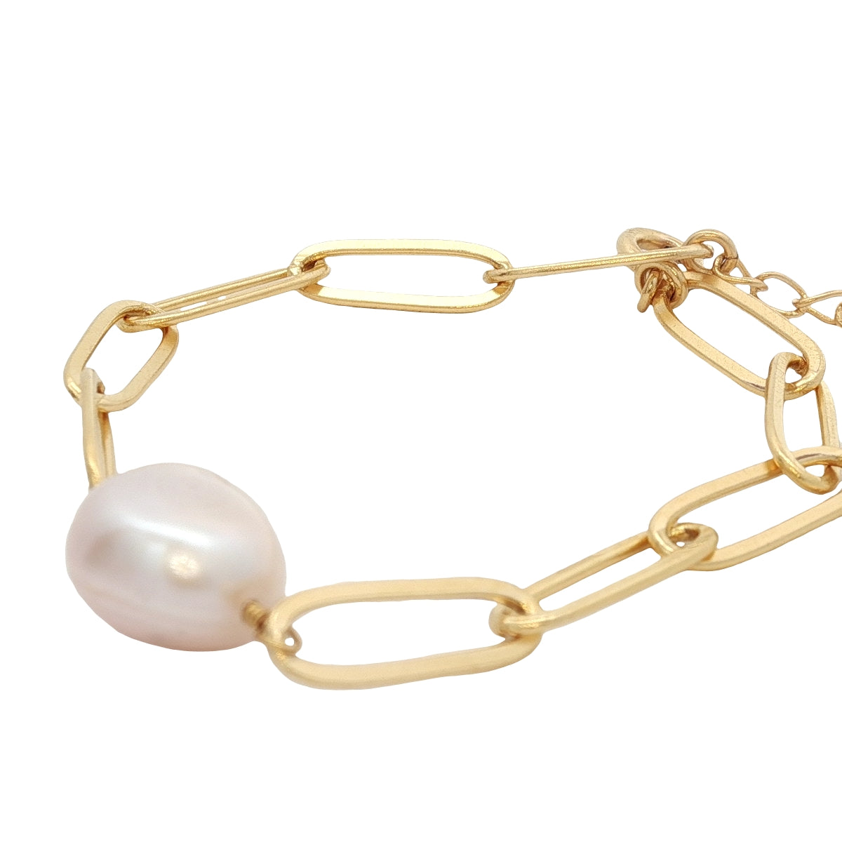 Bracelet doré et perle de culture