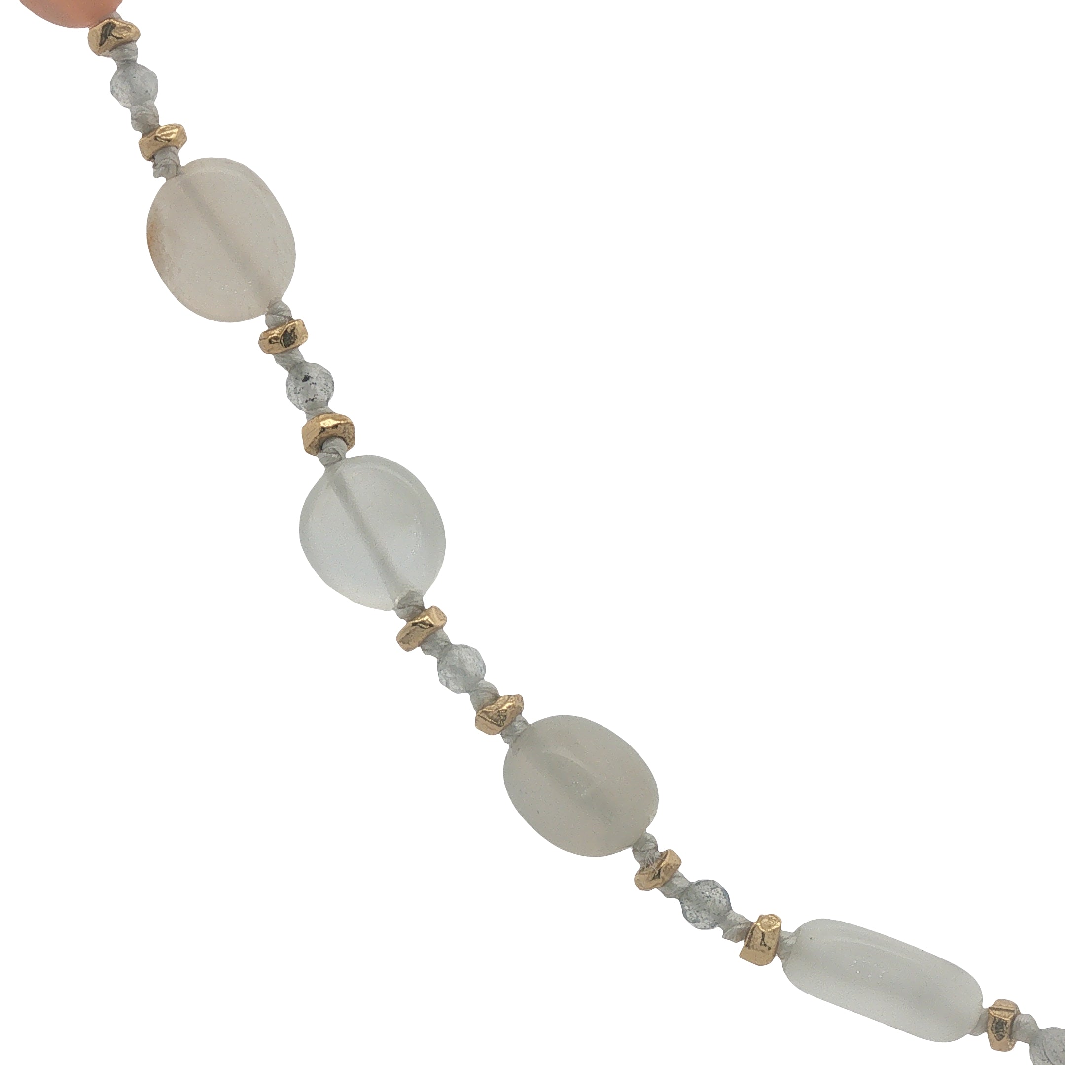 Collier doré multi pierre de lune, perles dorées et noeuds blancs 75 cm