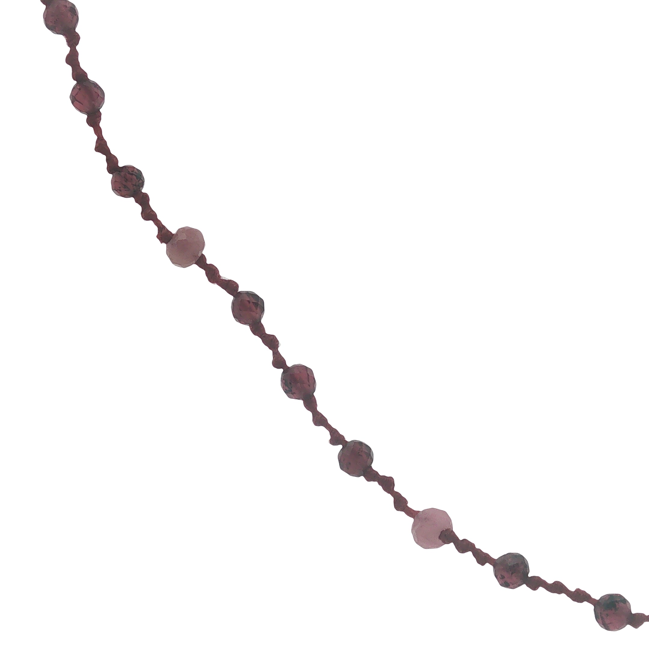 Collier doré avec tourmaline rose, grenat et noeuds bordeaux 60 cm