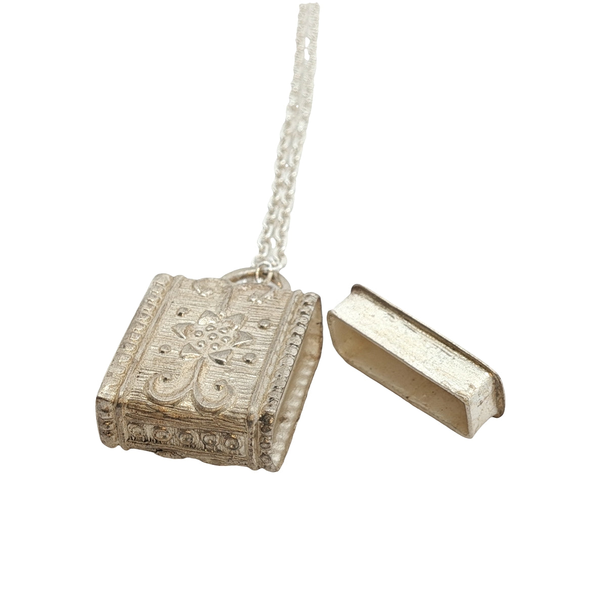 Collier argent 925 boite porte bonheur fleurs 42 cm
