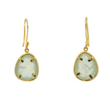 Boucles d'oreilles dormeuses dorées en prehnite