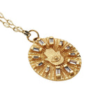 Collier doré médaille main de Fatma et zircons baguette 50 cm