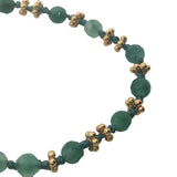Collier doré perles vertes avec couronnes dorées 75 cm