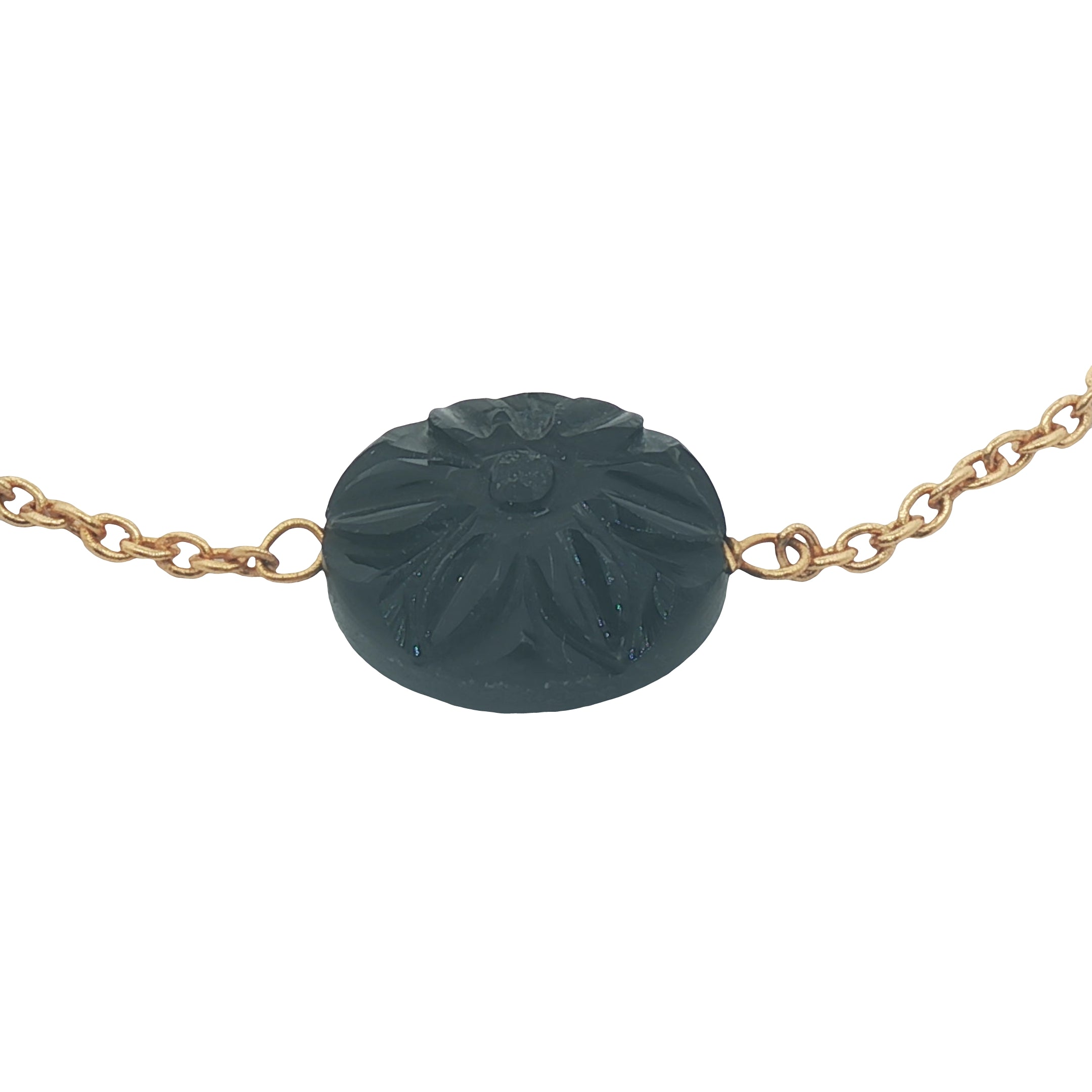 Bracelet doré fleur taillée dans une onyx noire