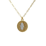 Collier doré médaille main de Fatma nacre et zircons 50 cm
