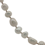 Collier doré perles de culture de différentes tailles avec noeuds beige 60 cm