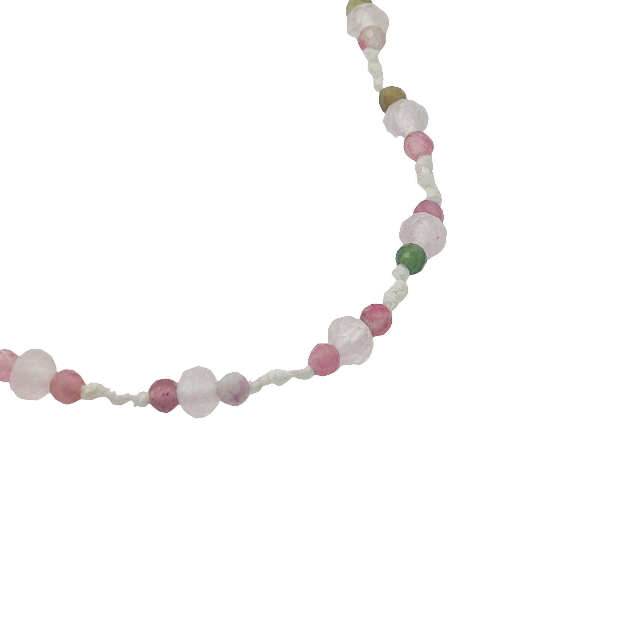 Collier doré avec tourmaline, quartz rose et noeuds blancs 60 cm