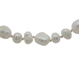 Collier doré perles de culture de différentes tailles avec noeuds blancs 60 cm