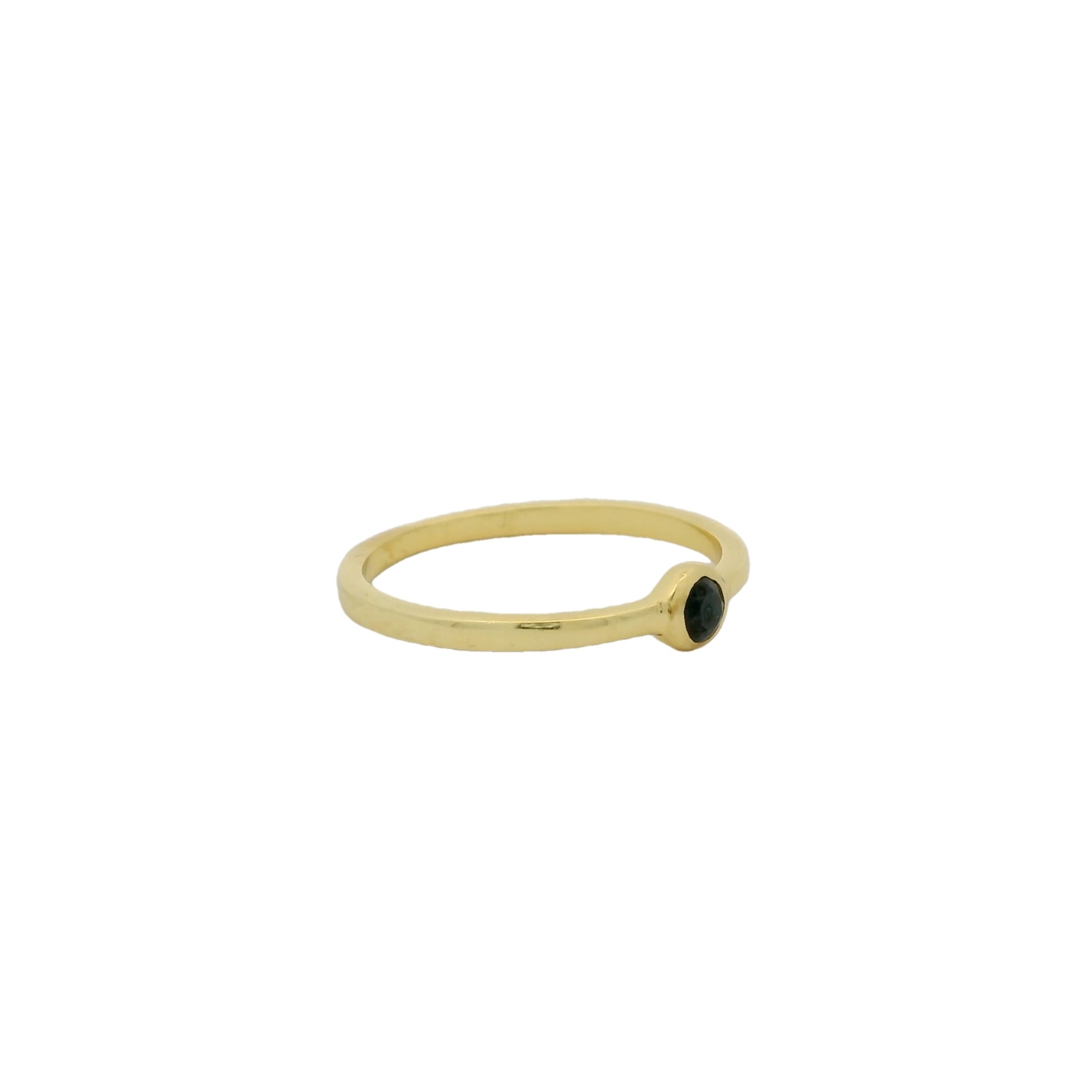 Bague dorée solitaire onyx noire ronde