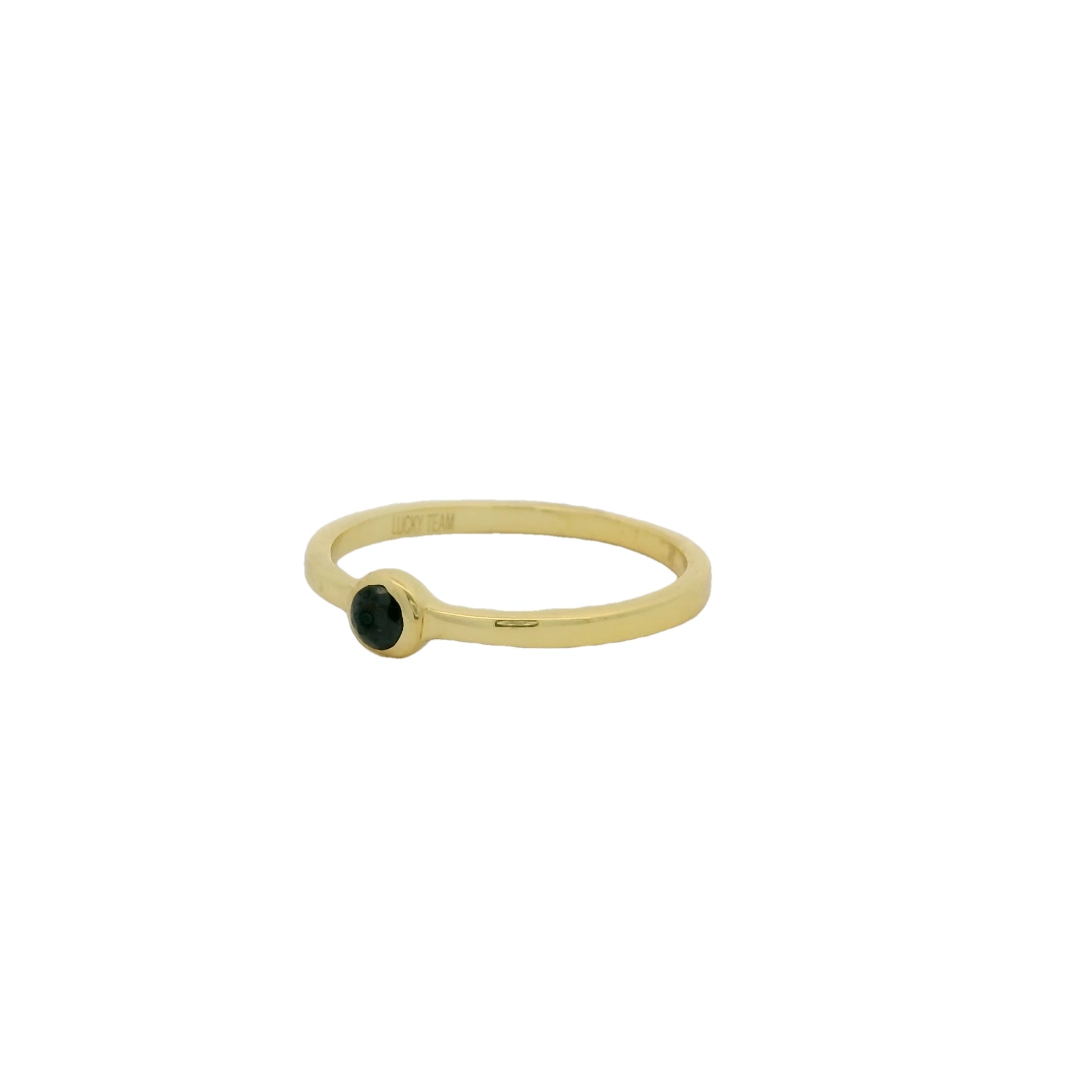 Bague dorée solitaire onyx noire ronde