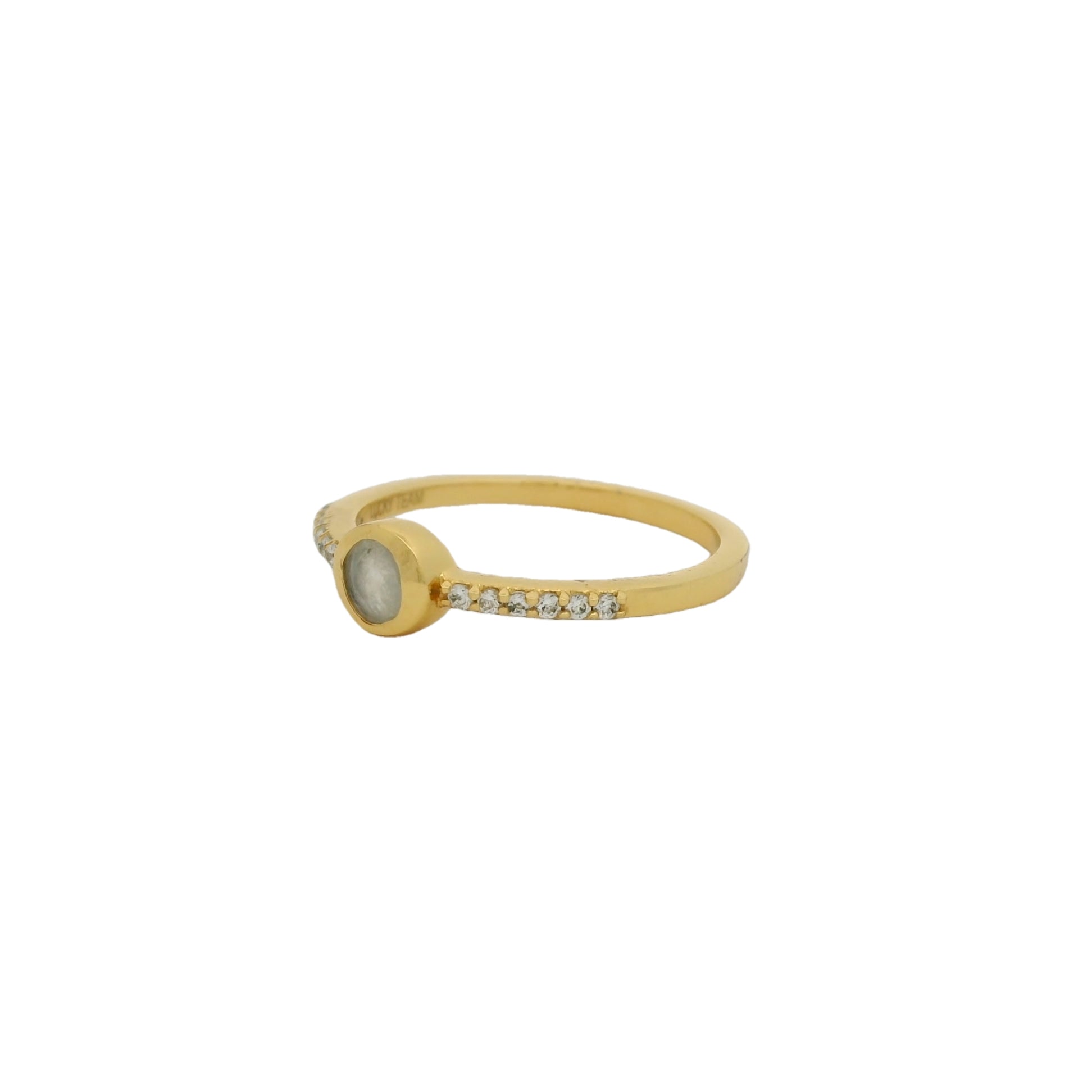 Bague dorée solitaire pierre de lune et zircons