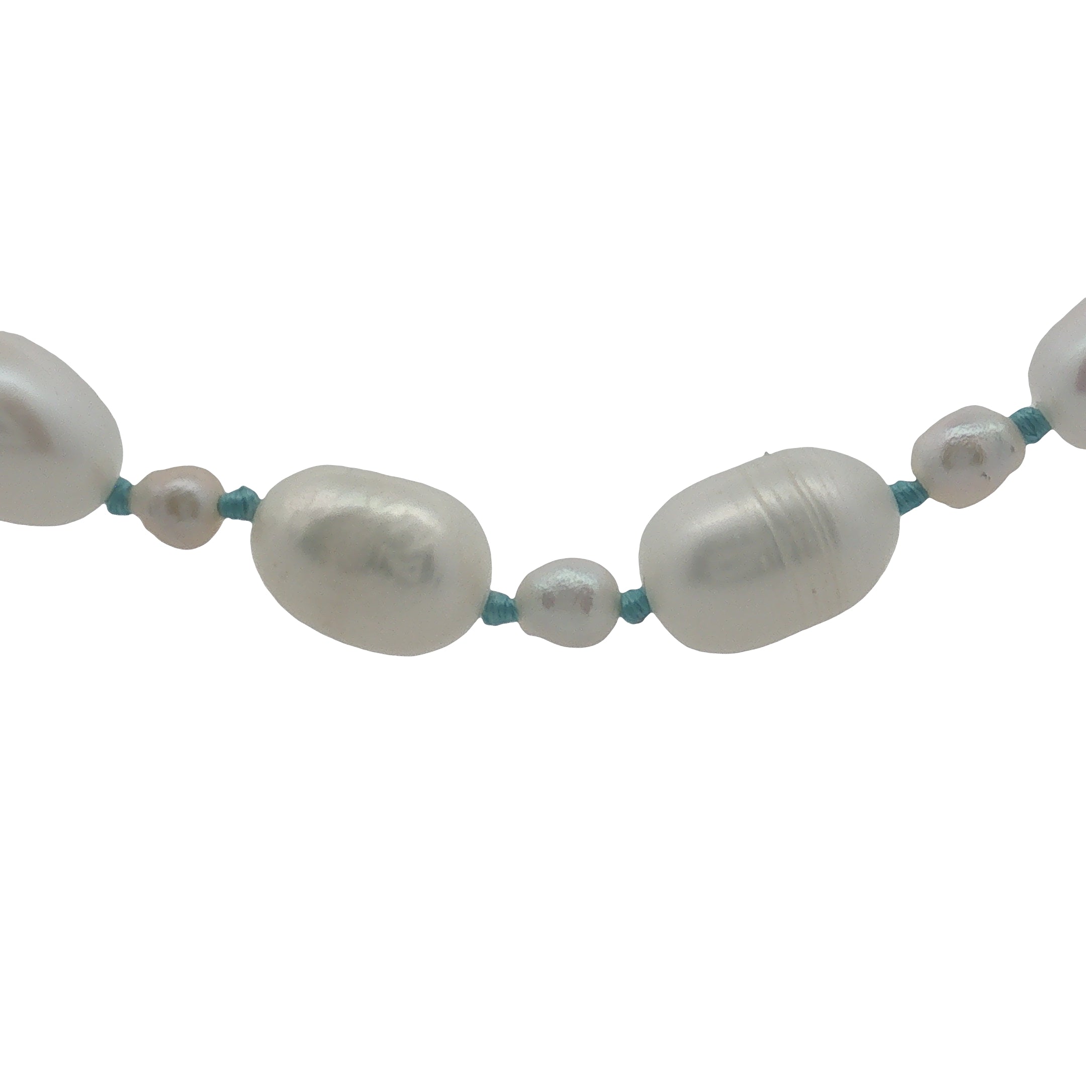 Collier doré alternance petites et grandes perles de culture avec noeuds turquoise 42 cm