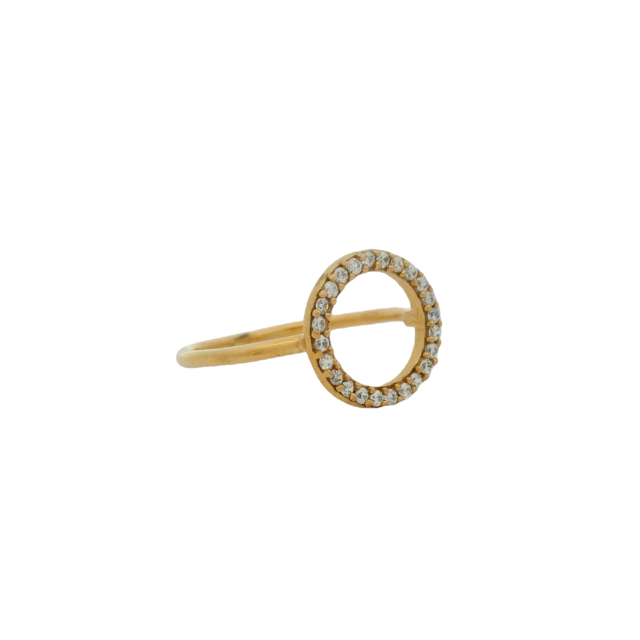 Bague dorée et zircons blancs