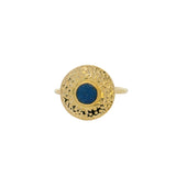 Hammered round gold ring with stone