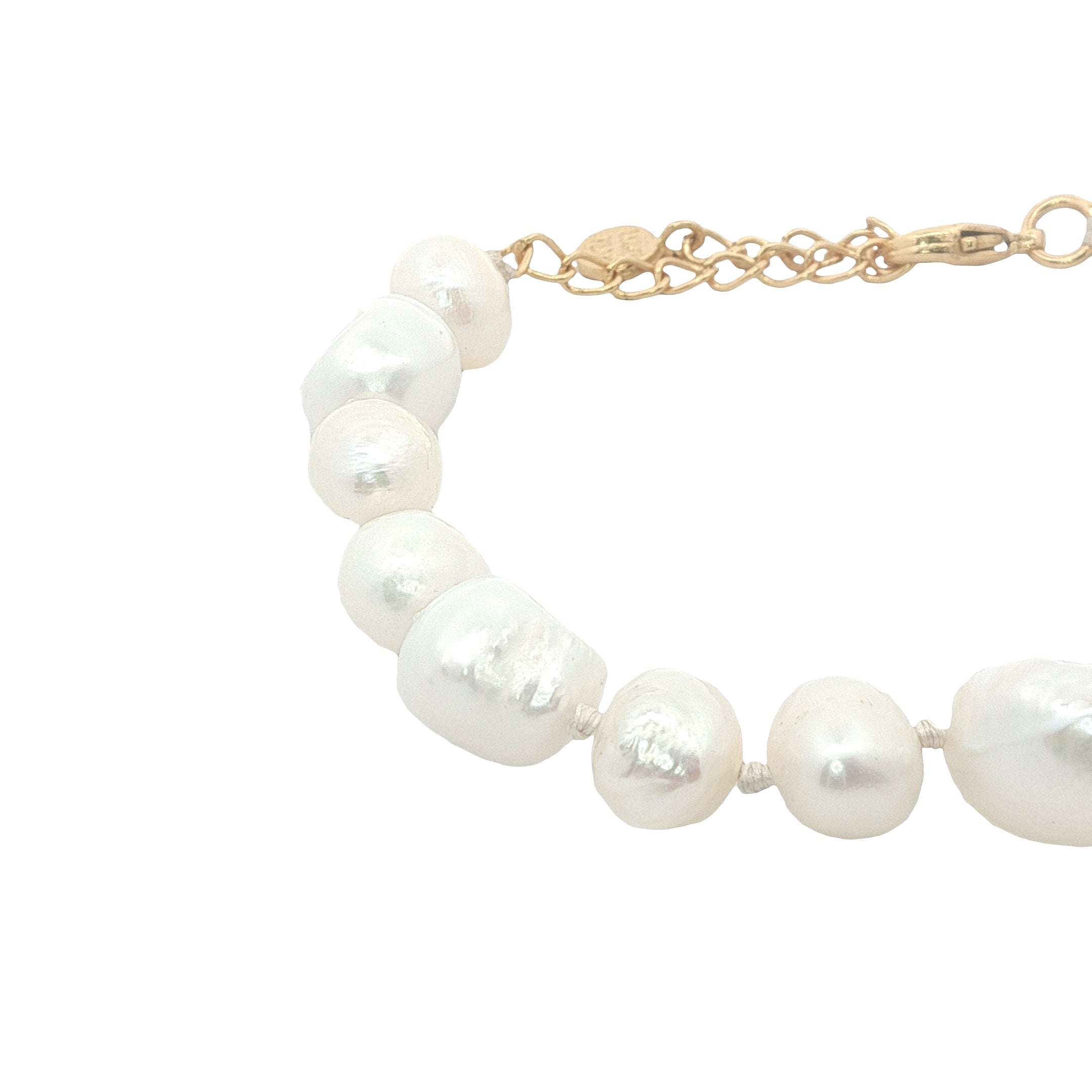 Bracelet doré perles de culture de différentes tailles fil blanc