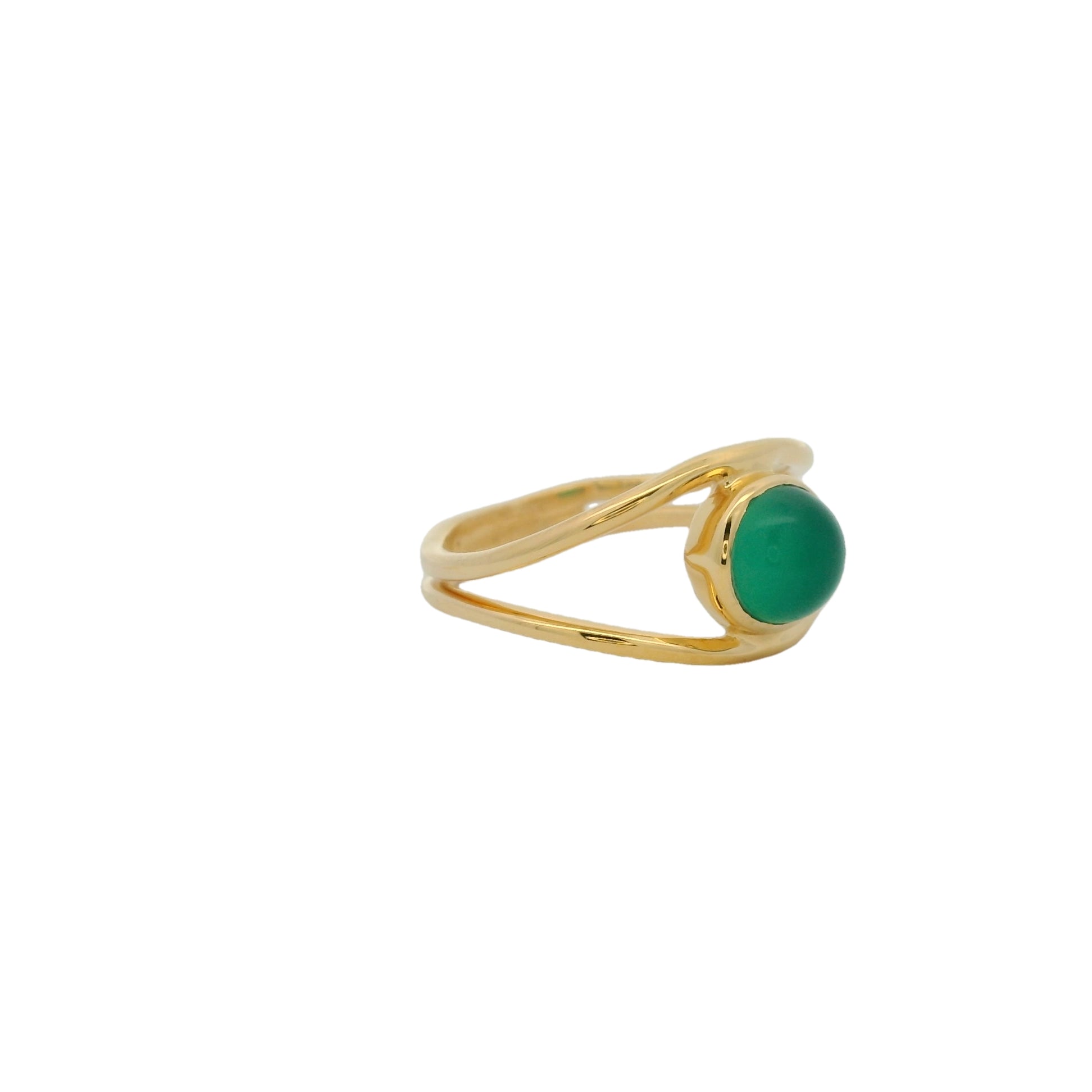 Bague dorée double anneau avec onyx verte cabochon