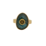 Bague dorée martelée et pierre facettée