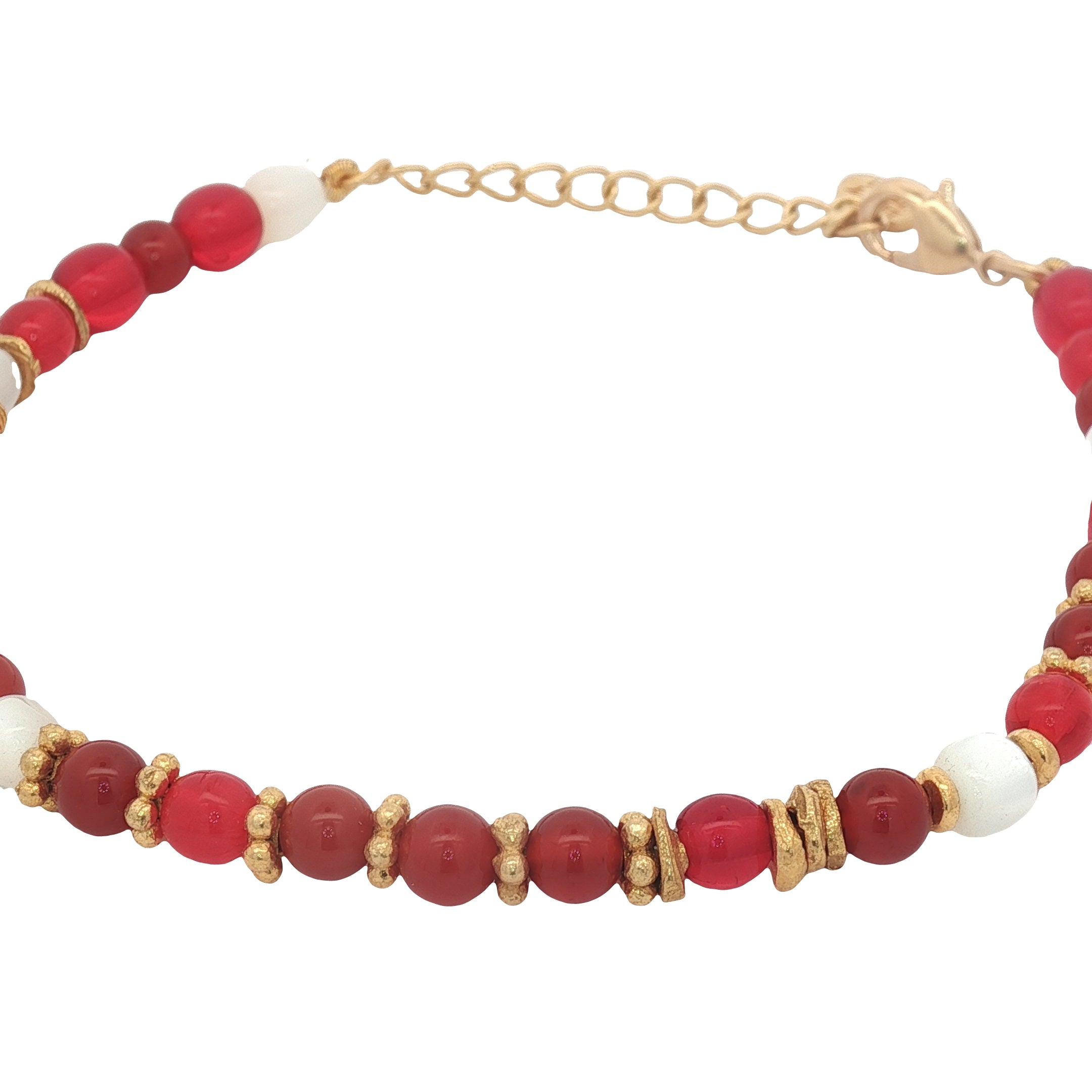 Bracelet doré avec onyx rouge, nacre, couronnes et disques dorés