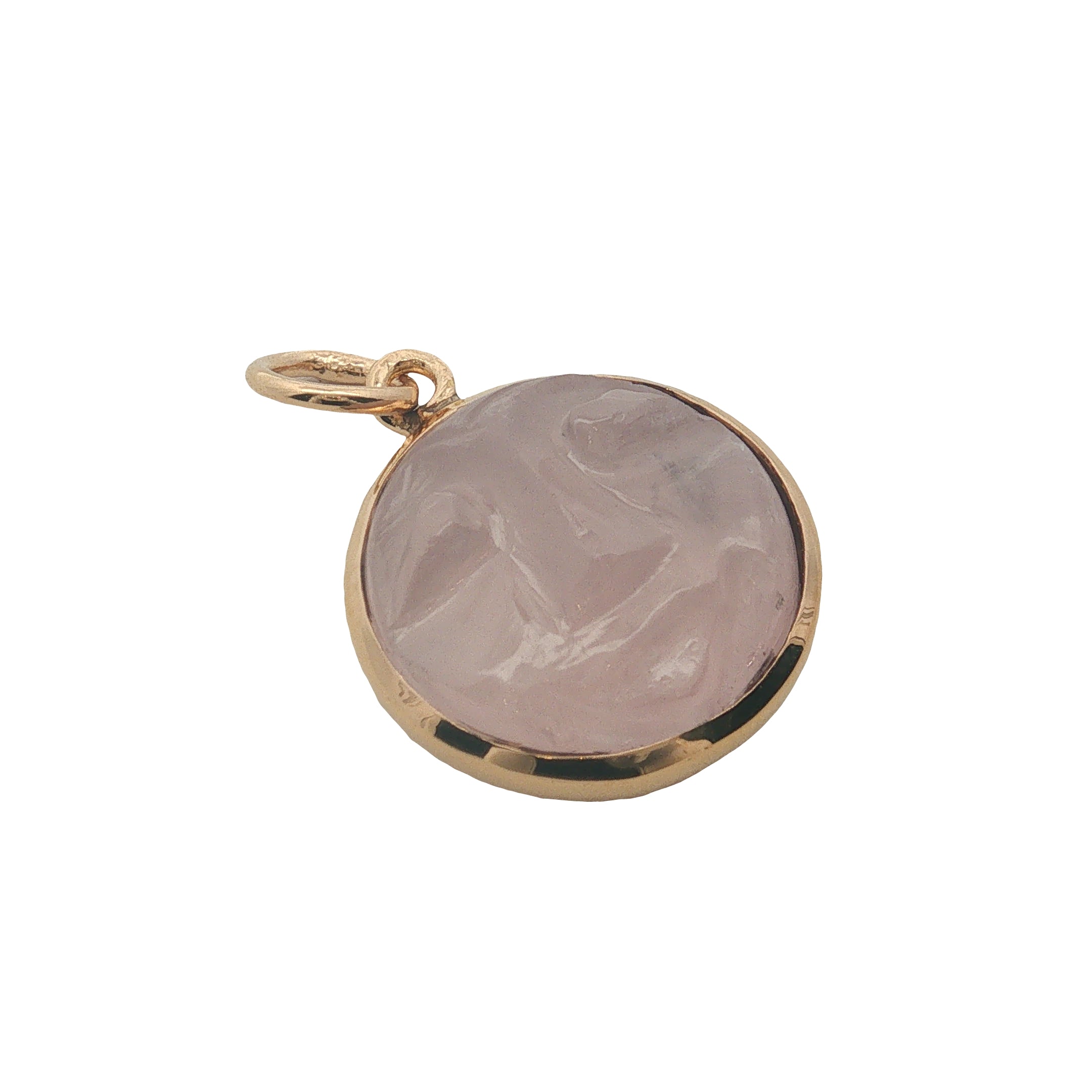 Charms médaille avec visage taillé dans du quartz rose entourée d'un fil doré